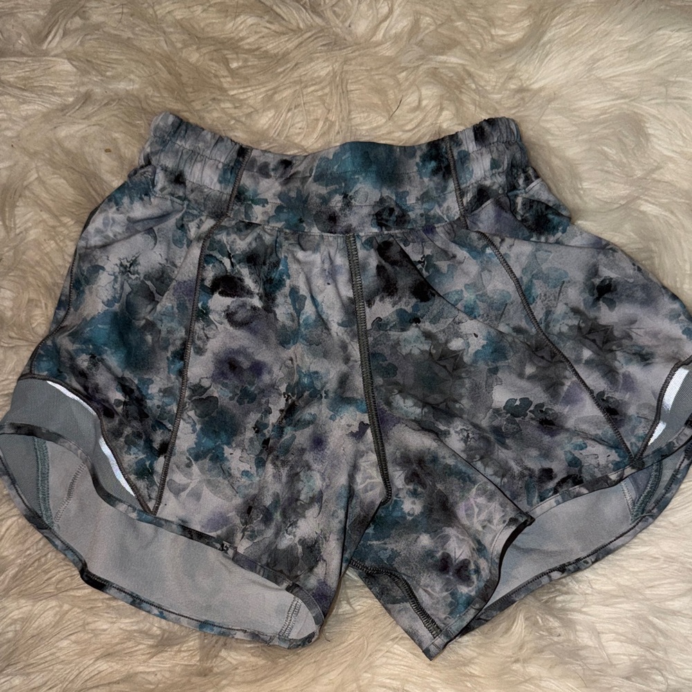 lululemon athletica Women's Athletic Shorts - Black and Blue Pattern